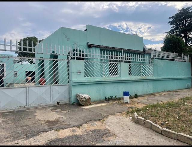 9 BEDROOM HOUSE FOR SALE IN TURFFONTEIN